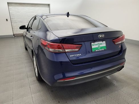 Used 2018 Kia Optima S FWD image 6
