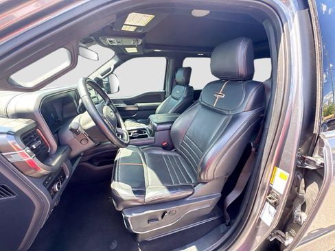 Used 2023 Ford F250 Platinum AWD/4WD image 2