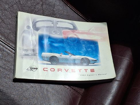 Used 1993 Chevrolet Corvette Convertible RWD image 23