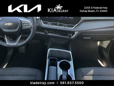 Used 2025 Chevrolet Equinox LT w/ Safety and Technology Package image 13