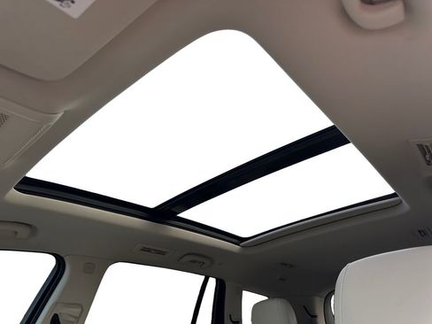 Used 2021 Cadillac XT6 Premium Luxury image 11