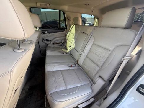 Used 2015 GMC Yukon Denali w/ Touring Package AWD/4WD image 17