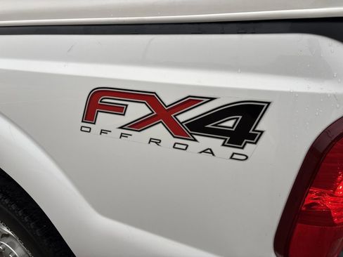 Used 2014 Ford F250 XLT w/ XLT Value Package image 9