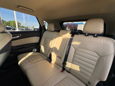 Used 2016 Ford Edge SEL w/ Equipment Group 201A FWD image 24