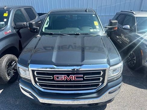 Used 2017 GMC Sierra 1500 SLE w/ SLE Value Package AWD/4WD image 8