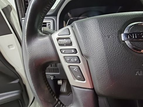 Used 2018 Nissan Titan SL w/ Midnight Edition image 26