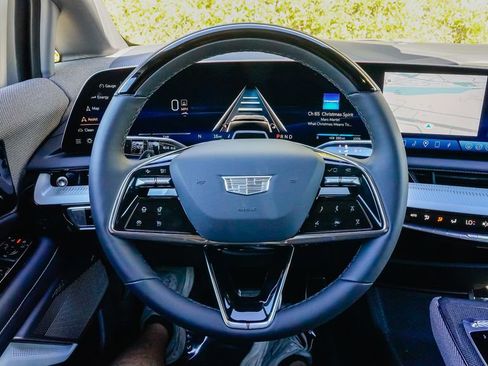 New 2026 Cadillac Optiq Sport 2 image 21