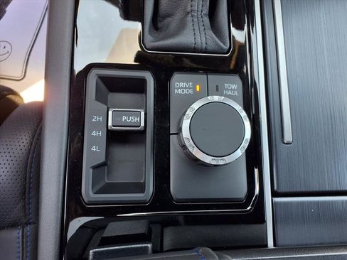 Used 2025 Toyota Tundra Platinum AWD/4WD image 18