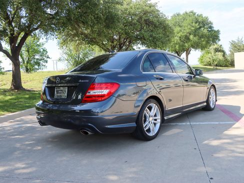Used 2014 Mercedes-Benz C 300 4MATIC Sedan image 7