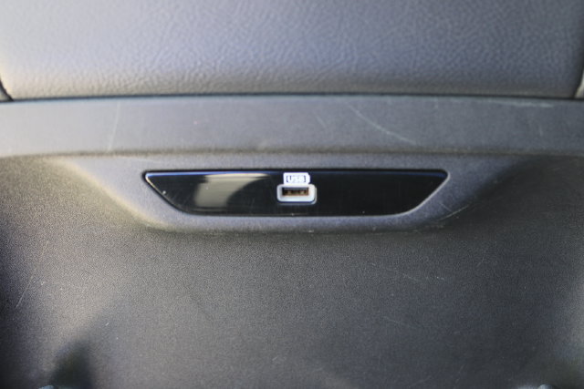 Used 2018 Chrysler Pacifica Touring-L w/ Tire & Wheel Group FWD image 39