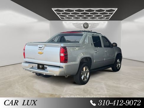 Used 2013 Chevrolet Avalanche LS RWD image 5
