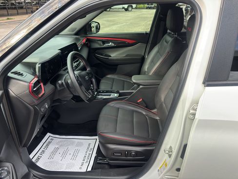 Used 2024 Chevrolet TrailBlazer RS w/ Convenience Package image 12