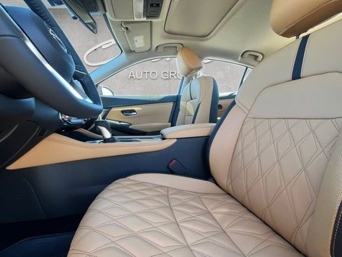 New 2025 Nissan Sentra SV image 19