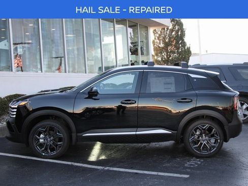 New 2026 Nissan Kicks SR w/ SR Premium Package AWD/4WD image 2