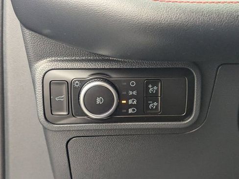 Used 2025 Ford Explorer ST-Line w/ ST-Line Street Pack image 22