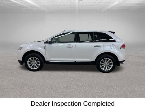 Used 2014 Lincoln MKX AWD w/ Equipment Group 101A image 8
