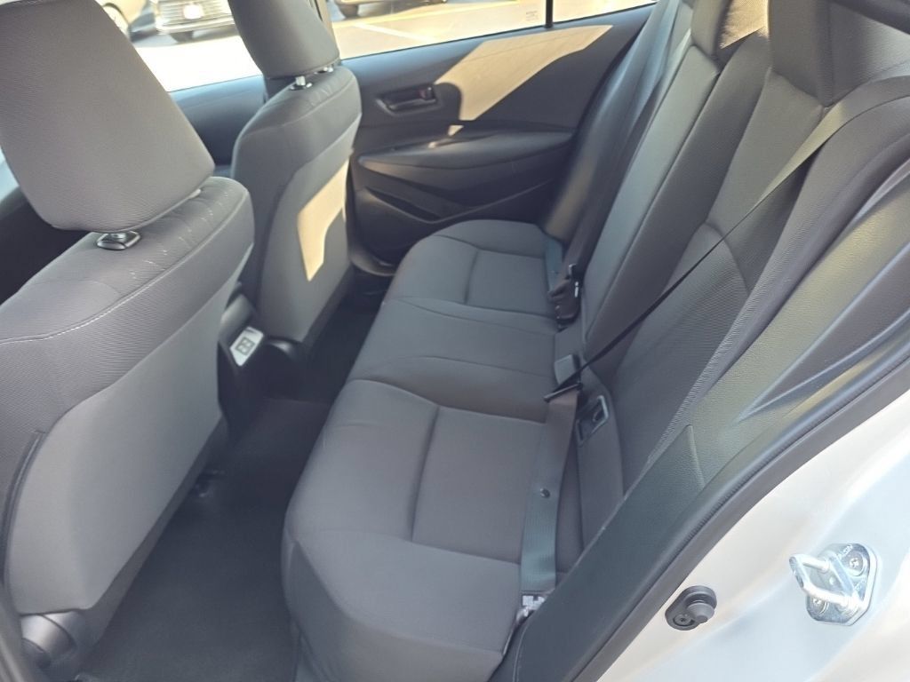 Used 2025 Toyota Corolla LE FWD image 12