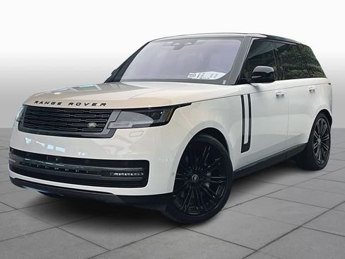 Used 2022 Land Rover Range Rover SE image 2