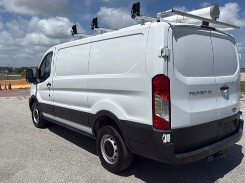 Used 2022 Ford Transit 250 Low Roof image 4