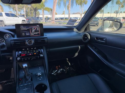 Used 2024 Lexus IS 300 w/ Premium Package image 23