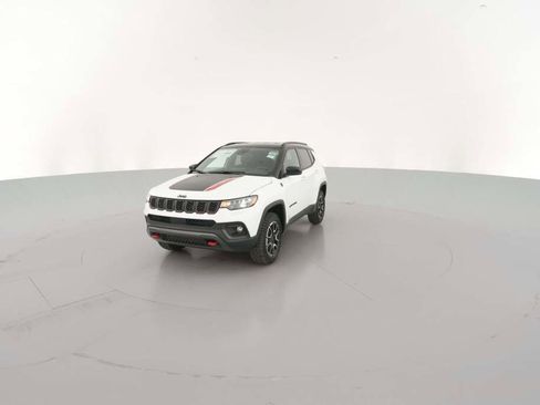New 2026 Jeep Compass Trailhawk image 3