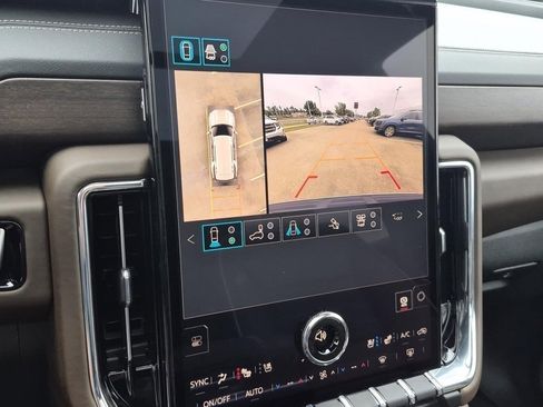 New 2026 GMC Yukon Denali Ultimate w/ LPO, Floor Liner Package AWD/4WD image 27