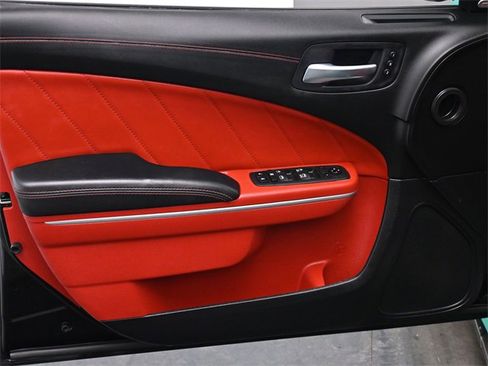 Used 2022 Dodge Charger Scat Pack image 9