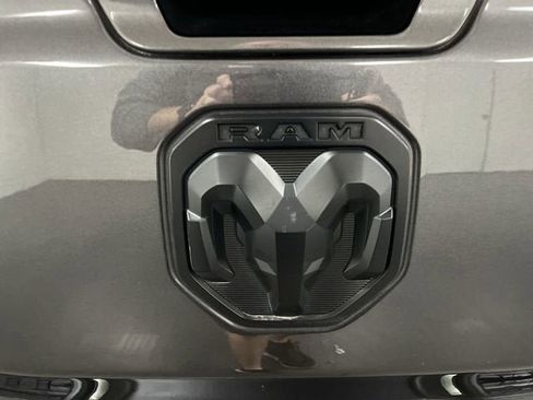Used 2020 RAM 1500 Big Horn AWD/4WD image 32