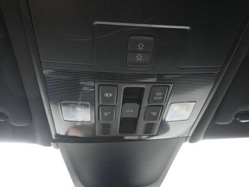 Used 2023 Volkswagen Tiguan SE R-Line FWD image 18