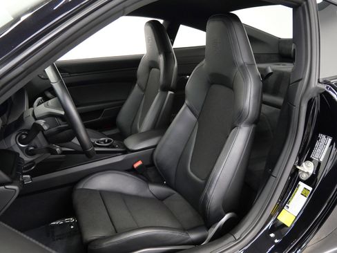 Used 2022 Porsche 911 GT3 RWD image 24