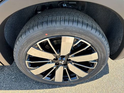 New 2026 Mitsubishi Outlander SEL FWD image 35