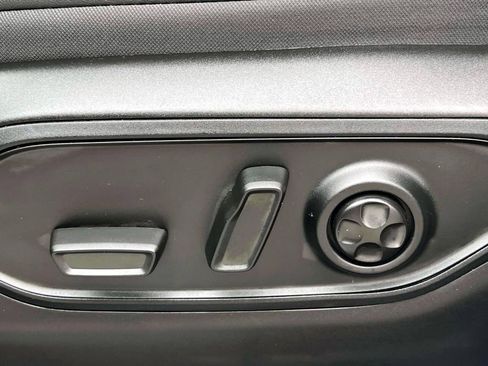 Used 2023 Jeep Grand Cherokee 4WD 4xe w/ Luxury Tech Group II image 17