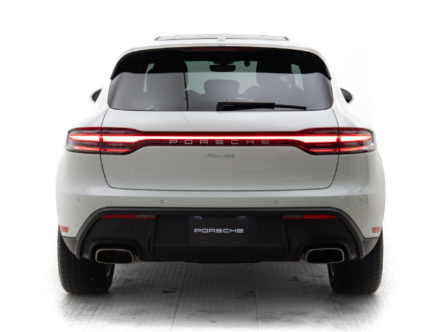 Certified 2026 Porsche Macan AWD/4WD image 34