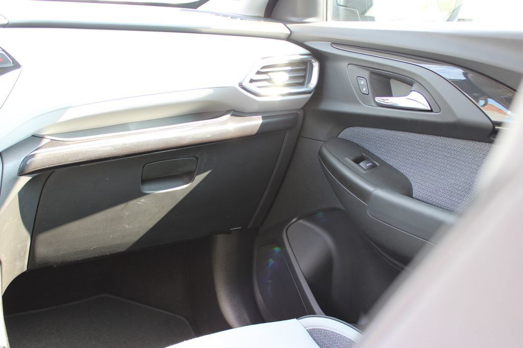 Used 2021 Chevrolet TrailBlazer LT w/ Convenience Package FWD image 36