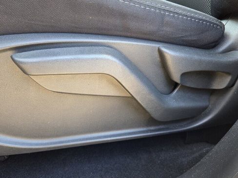 Used 2018 Nissan Pathfinder S image 24