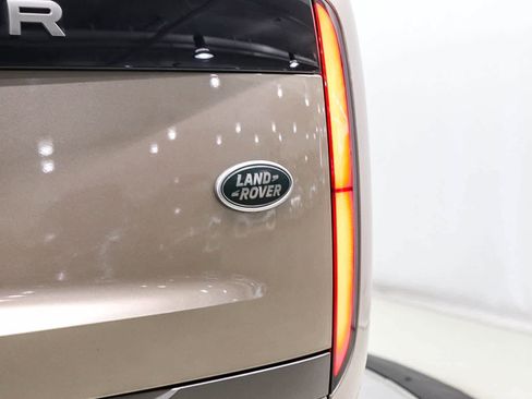Used 2023 Land Rover Range Rover SE AWD/4WD image 11