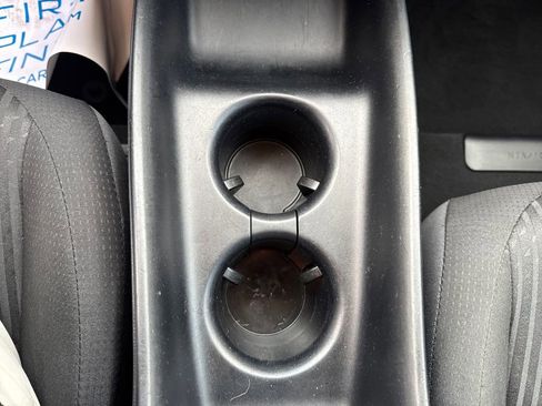 Used 2018 Toyota Prius Four image 18