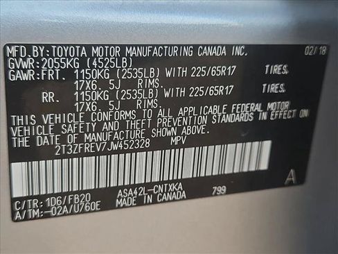 Used 2018 Toyota RAV4 LE FWD image 30