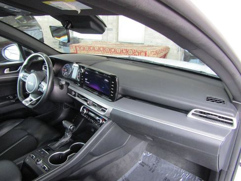 Used 2022 Kia K5 GT-Line AWD/4WD image 10