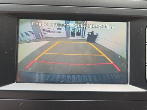 Used 2016 Kia Sedona EX FWD image 13