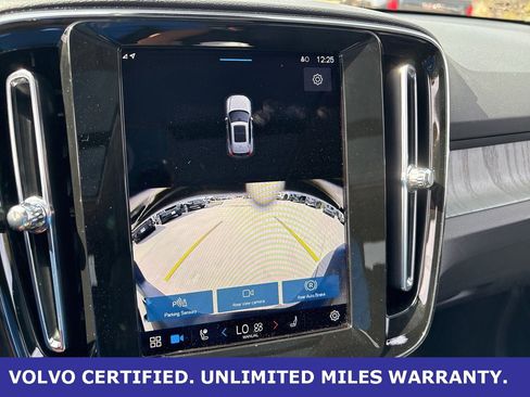 Certified 2025 Volvo XC40 B5 Core image 20