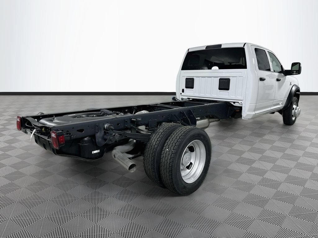 New 2026 RAM 5500 Tradesman w/ Chrome Appearance Group AWD/4WD image 4
