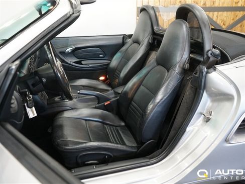 Used 2001 Porsche Boxster RWD image 16