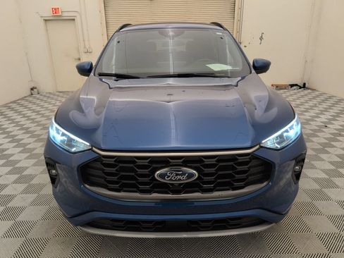 Used 2023 Ford Escape ST-Line Select w/ Tech Pack #2 AWD/4WD image 9