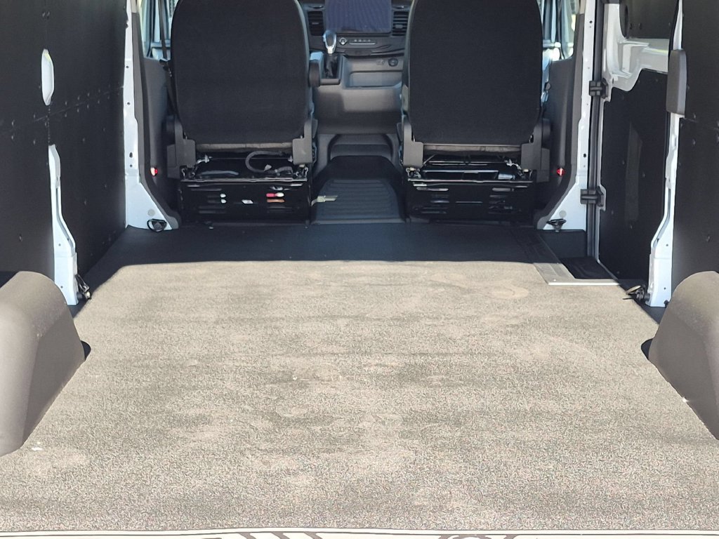 New 2027 Ford Transit 250 148 Medium Roof w/ Load Area Protection Package RWD image 7