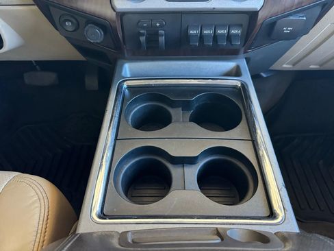 Used 2015 Ford F250 Lariat w/ Chrome Package image 20