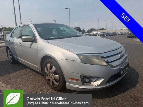 Used 2010 Ford Fusion SE FWD image 4