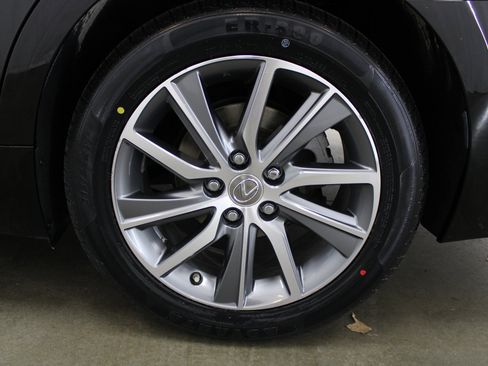 Used 2018 Lexus ES 300h image 8