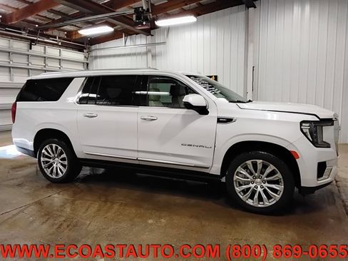 Used 2023 GMC Yukon XL Denali image 5