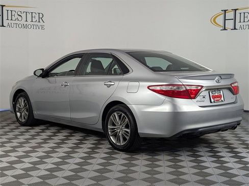 Used 2017 Toyota Camry XSE image 5